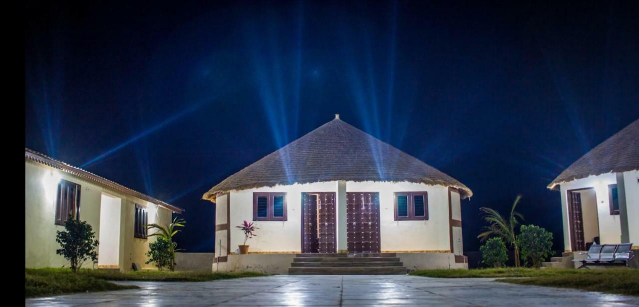 Rann Resort Dholavira Eksteriør bilde